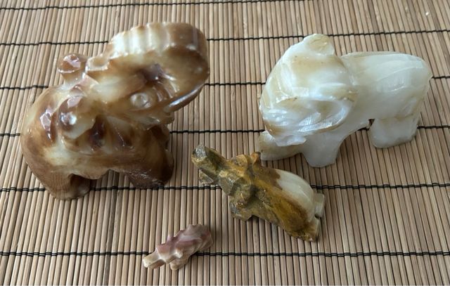 Elefantes de alabastro