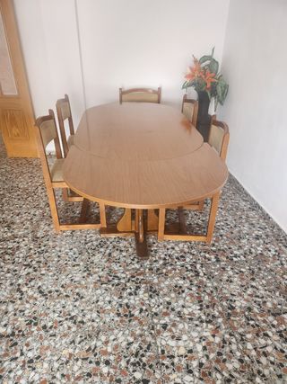 Mesa comedor.extensible para 10 personas o mas