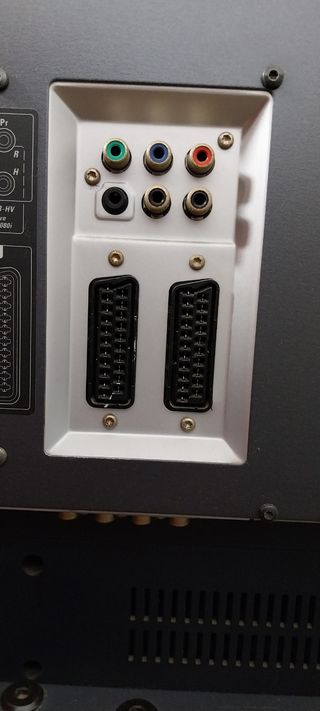 TV 32 pulgadas Phillips Ambilight