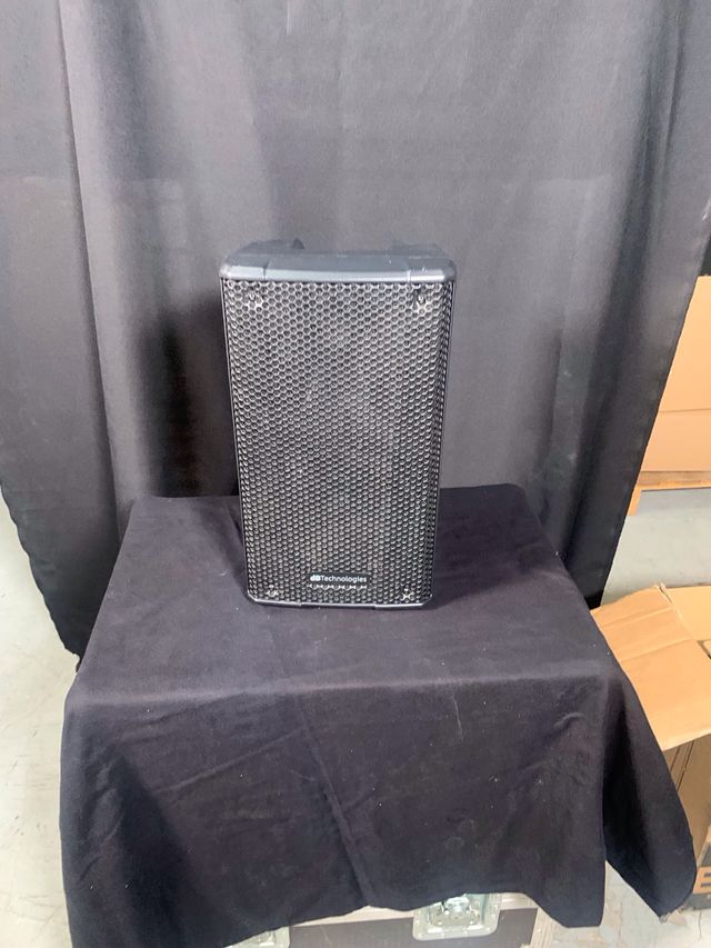Altavoz  amplificado db tecnologic