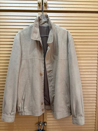Cazadora antelina unisex. Super tendencia!