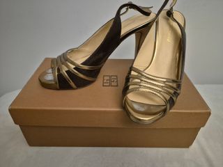 Sandalias de tacón Gloria Ortiz