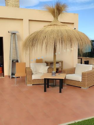 Sombrillas de carri verzo mimbre