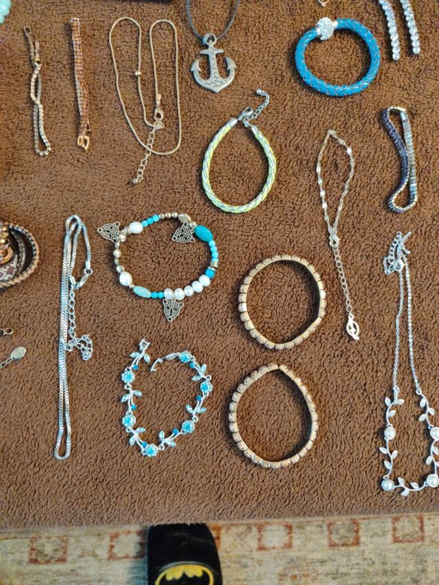 Lote de bisutería.