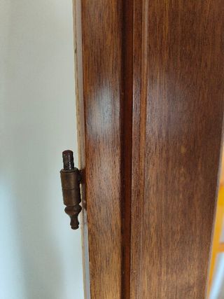 Porta in noce con vetro a specchio