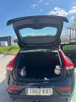 Volvo V40 2019