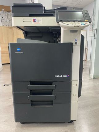 Fotocopiadora Konica Minolta Bizhub C220