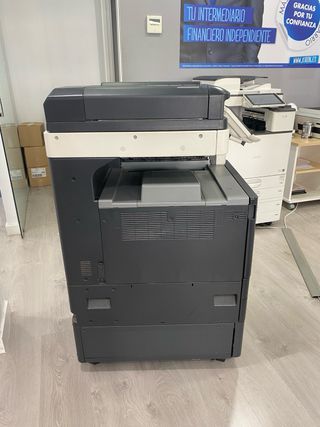 Fotocopiadora Konica Minolta Bizhub C220
