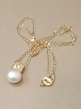 Cadena oro con colgante perla 