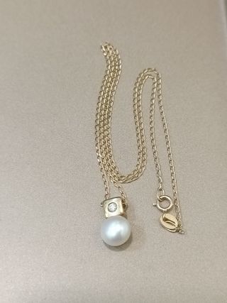 Cadena oro con colgante perla 