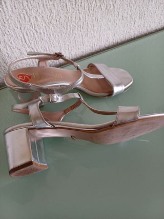 Sandalias plateadas