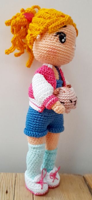 Bambola collezione amigurumi fatta a mano