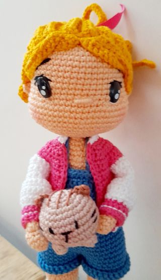 Bambola collezione amigurumi fatta a mano
