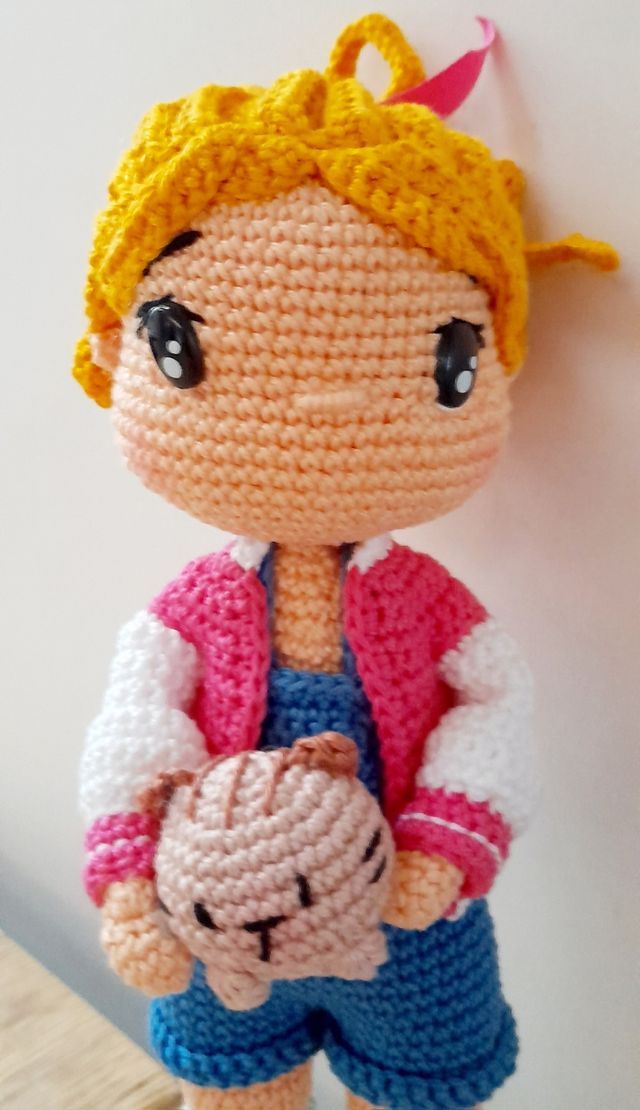 Bambola collezione amigurumi fatta a mano