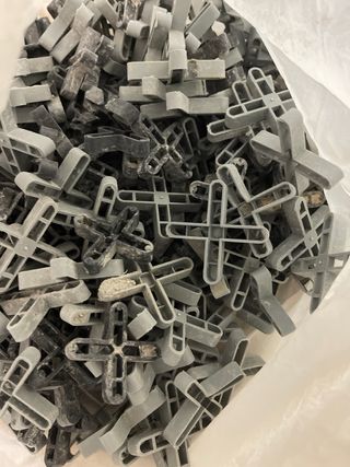 Crucetas para solar baldosas