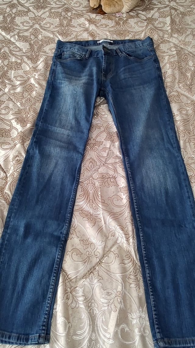 Jeans uomo Kiabi nero, blu e azzurro