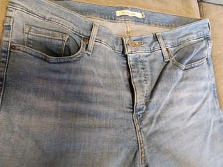 Pantalón Vaquero LEVIS Mujer 311 . Azul claro