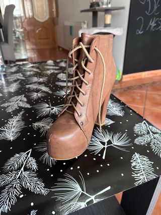 Botines marrones