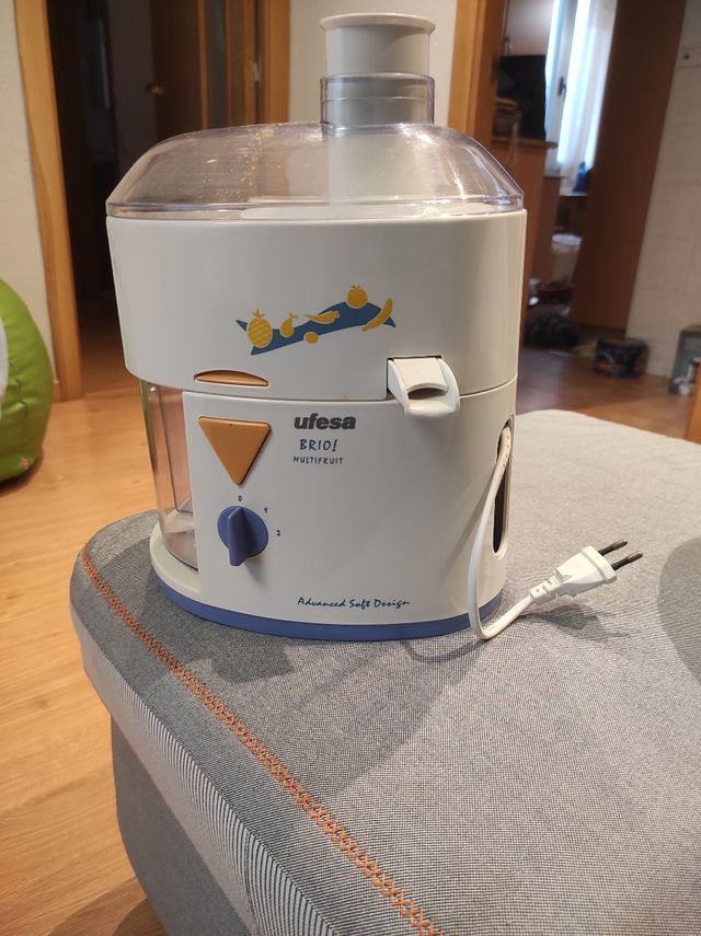 Licuadora Ufesa Brío Multifruit
