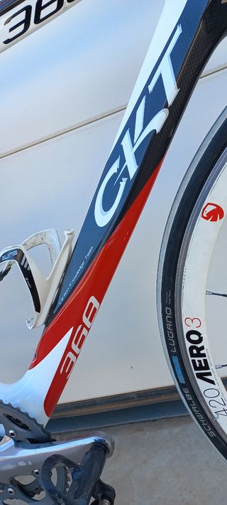 Bicicleta de carretera CKT 368