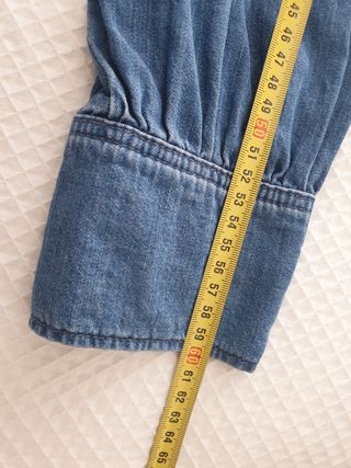 Camisa vaquera con volantes