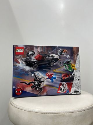 LEGO 76309 Spider-Man vs. Coche Brutal de Venom