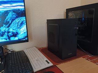 Torre PC RYZEN 5 1600X RX550 SSD500 PLACA MSI AM4