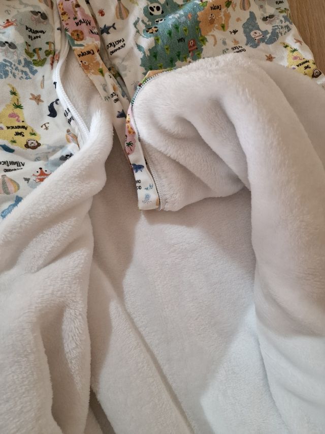 Saco de bebé NUEVO y pack de mantitas