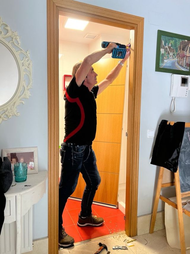 Instalacion y reparacion todo tipo de puertas