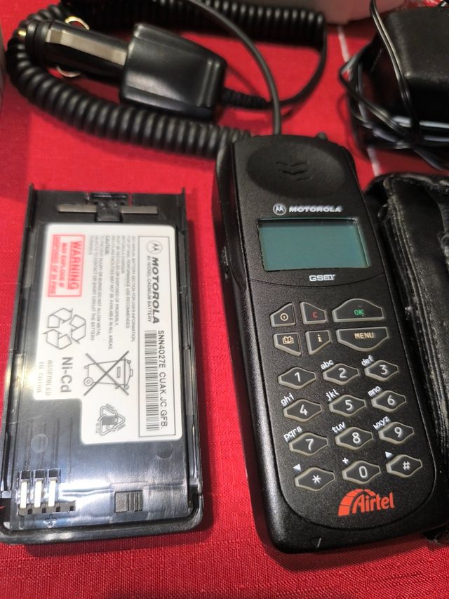 Móvil Motorola 6300 para coleccionista