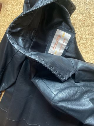 Abrigo de cuero 100 negro