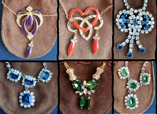 Collares con colgantes varios modelos