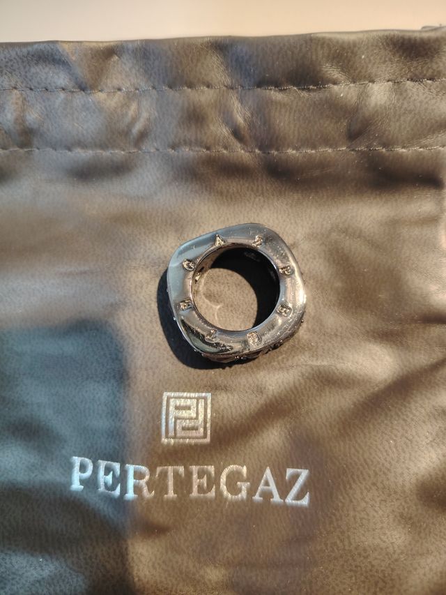 Anillo Pertegaz cuadrado