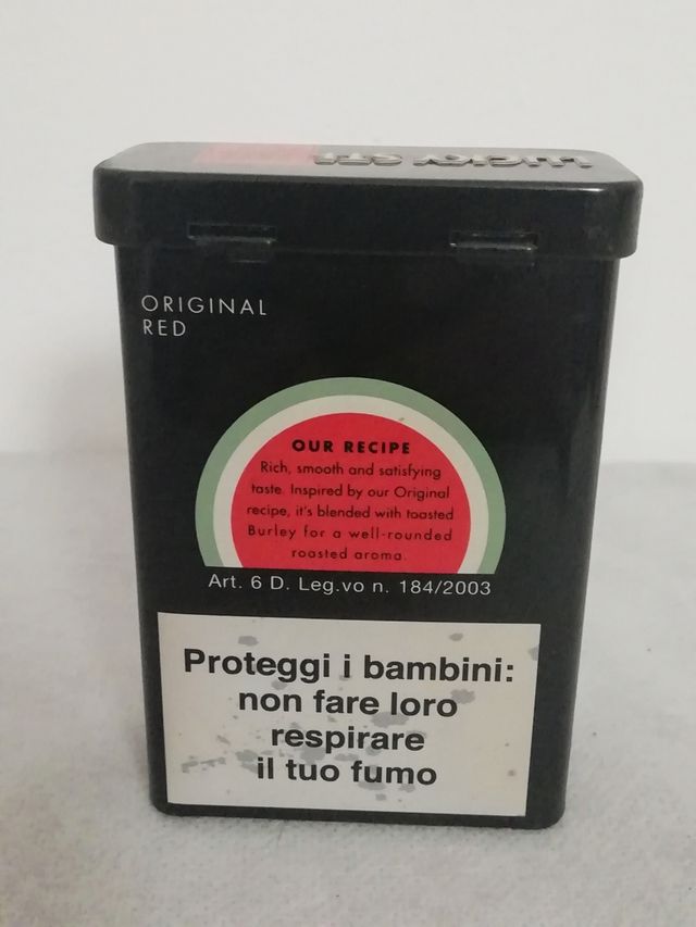 Scatola metallo Lucky Strike sigarette