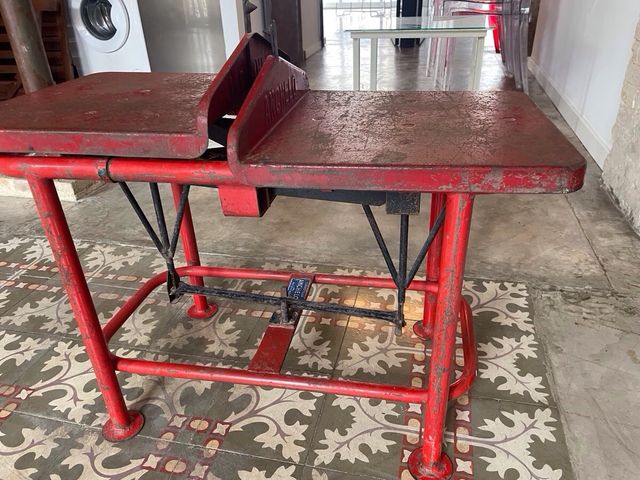 Mesa bascula antigua