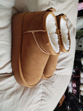 Botas invierno forradas.tipo ugg N.38 nuevas