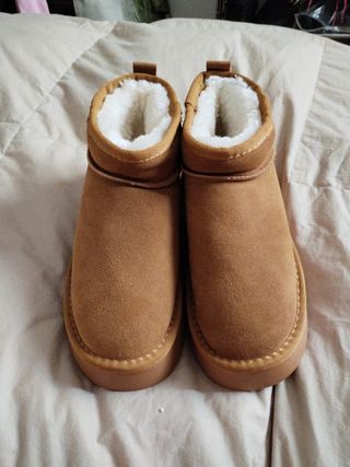 Botas invierno forradas.tipo ugg N.38 nuevas