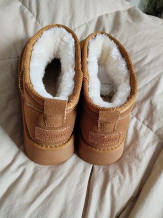Botas invierno forradas.tipo ugg N.38 nuevas