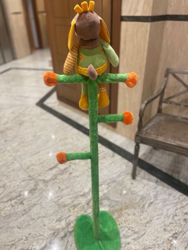 Percha de pie infantil