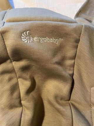 Mochila porteo ergobaby embrace