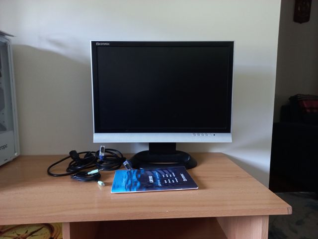 Monitor LCD PC Brimax 19"