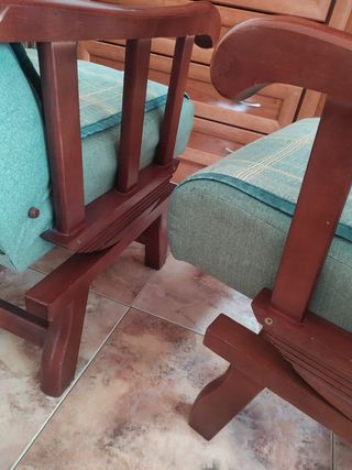 2  SILLONES  BALANCINES