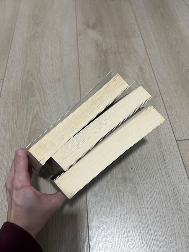 No te escondo nada. Reflejada en ti. Atada a ti.