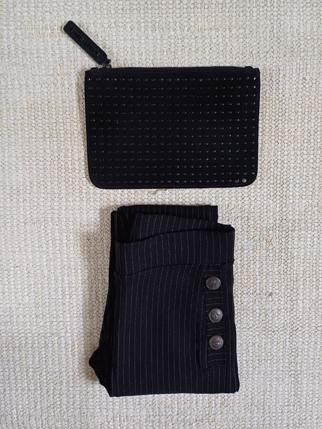 Pantalón y bolso mano