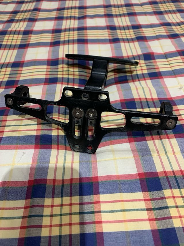 Portamatriculas moto universal