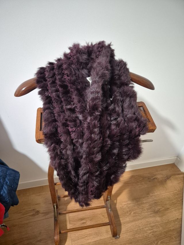 Cuello pelo sintético