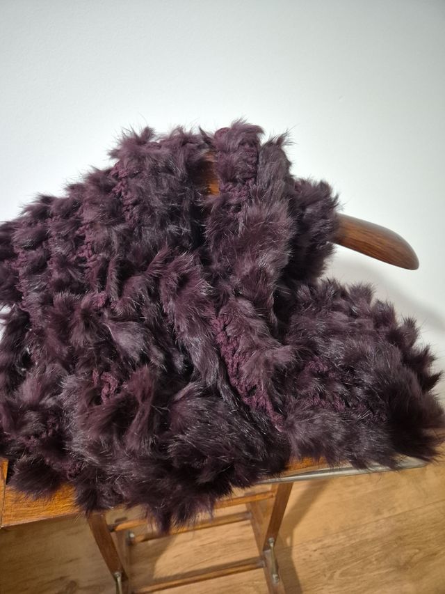 Cuello pelo sintético