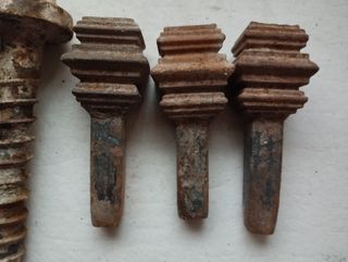 Tornillos antiguos 