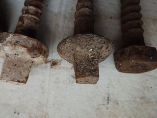 Tornillos antiguos 