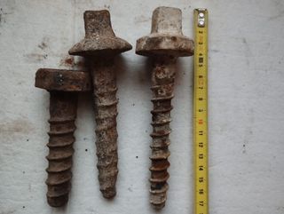 Tornillos antiguos 